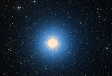 L'étoile Adhara