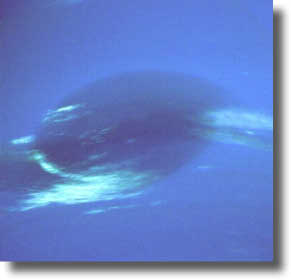 La grande tache sombre de Neptune